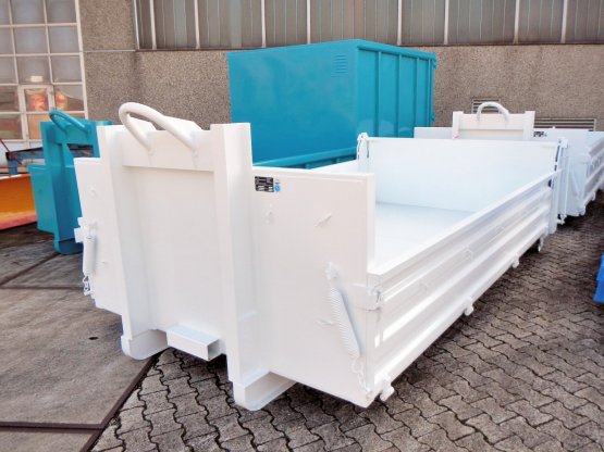 HÜLLENKREMER Containerbau NRW - Abrollcontainer-Kippaufbau mit einteiligen seitlichen Stahlbordwänden