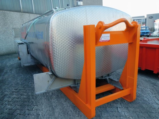 HÜLLENKREMER Containerbau NRW - Spezieller Abroll-Container-Unterrahmen