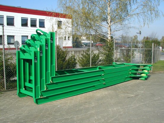 HÜLLENKREMER Containerbau NRW - Abroll-Container-Unterrahmen mit fester Rollentraverse