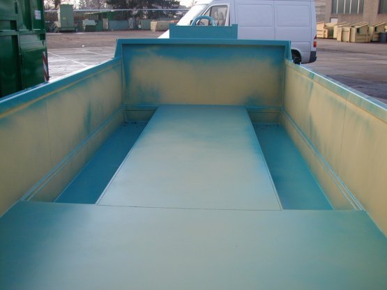 HÜLLENKREMER Containerbau NRW - Offener Abroll-Container zum abgesenkten Baggertransport